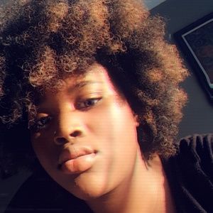 Meet your Posher, Achona